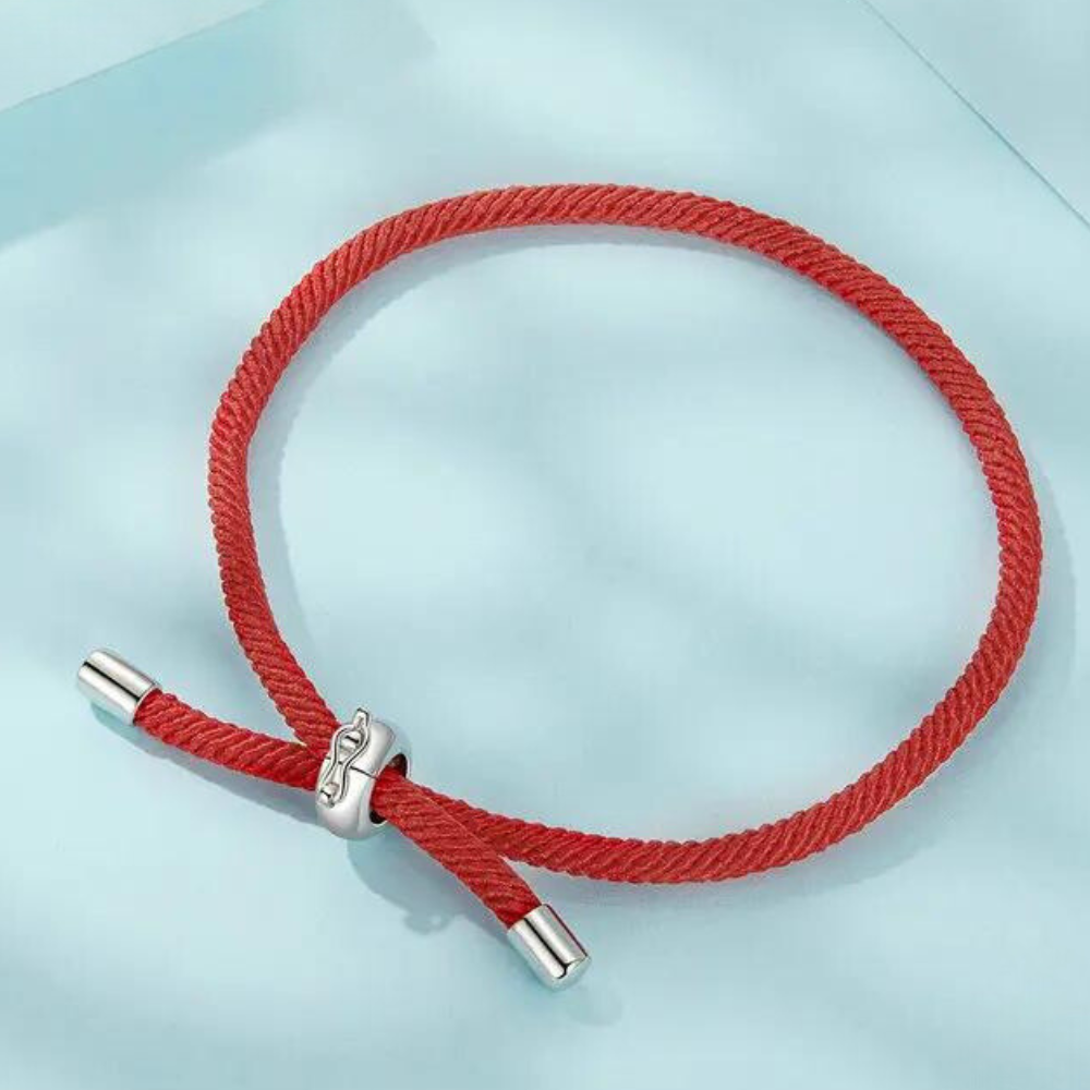 Moderna Pulsera Roja Encantos