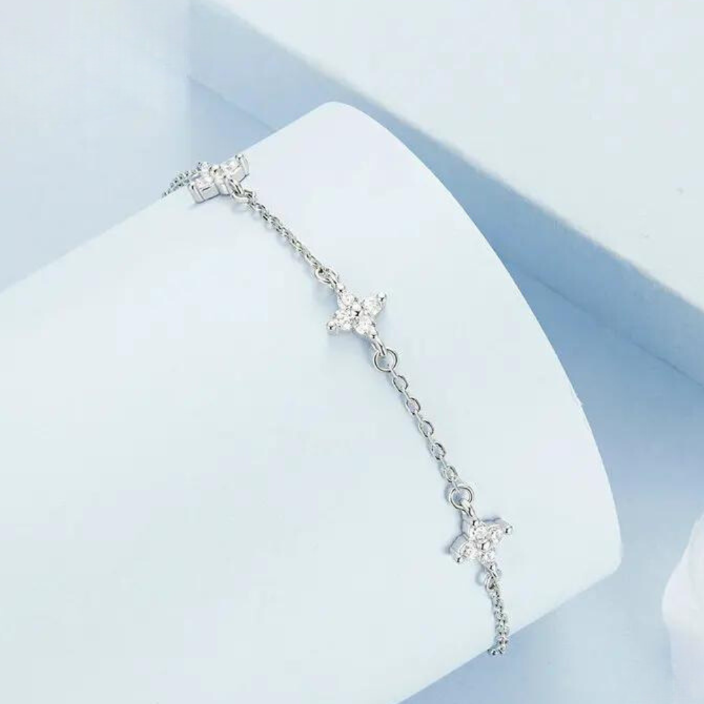 Pulsera Floral Elegance  - pulsera de plata con flores