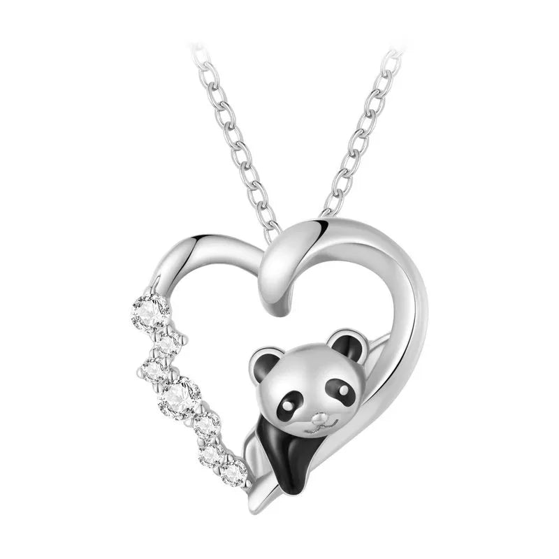 Collar de plata con colgante de corazón adornado con circonita y oso panda