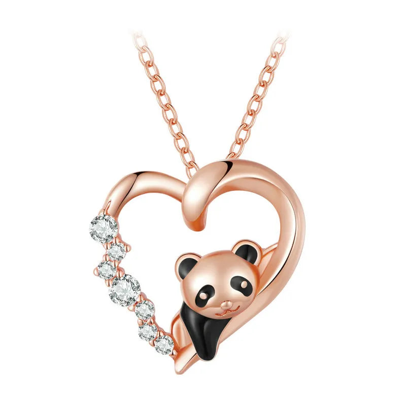 Collar de plata con colgante de corazón adornado con circonita y oso panda