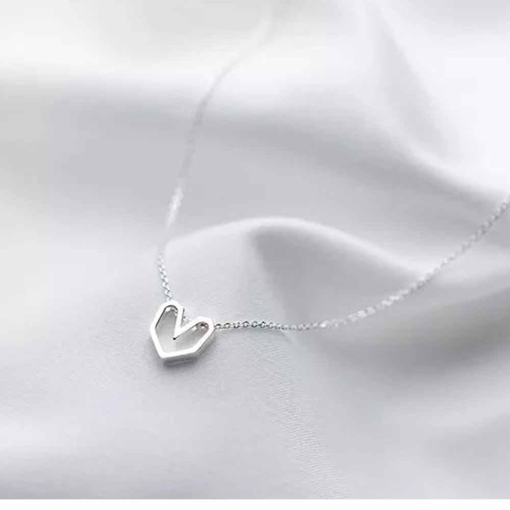 Collar de Corazón Minimalista - Sus Secretos