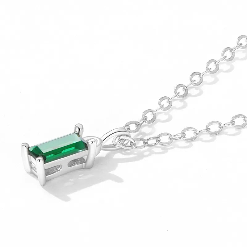 Collar de Plata con Piedra de Circonita Verde